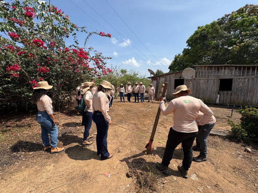 Atividade prática durante a capacitação.